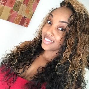 Meet your Posher, Sonja denise